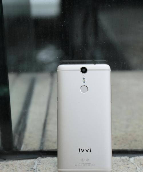 乐视ivvi手机的优点和特点（揭秘乐视ivvi手机的功能与性能）