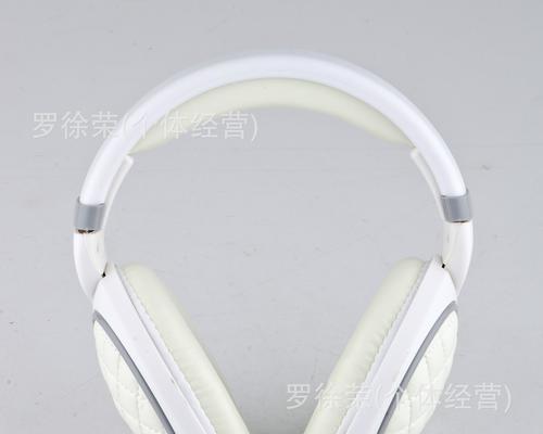 HTC11耳机的性能与体验（全面升级的音质与舒适度，让您尽情沉浸音乐世界）